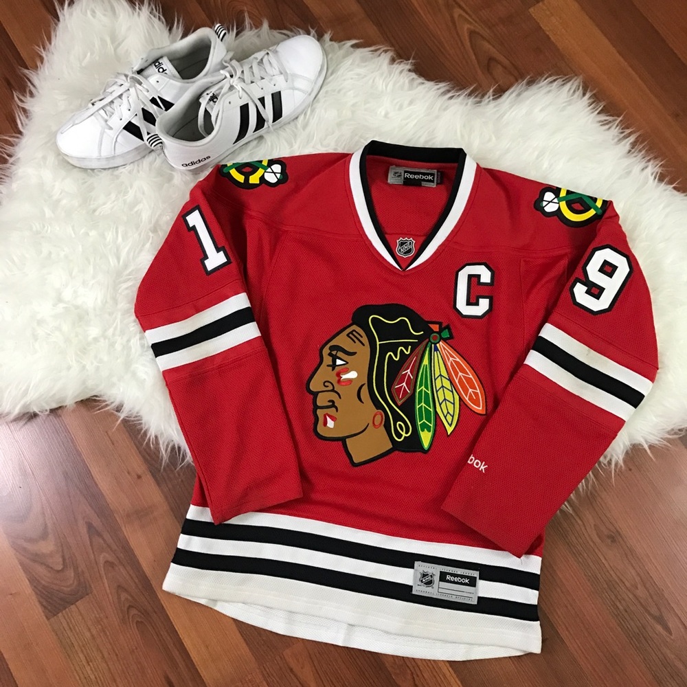 Blackhawks Toews Captain Jersey {WOMENS Small}